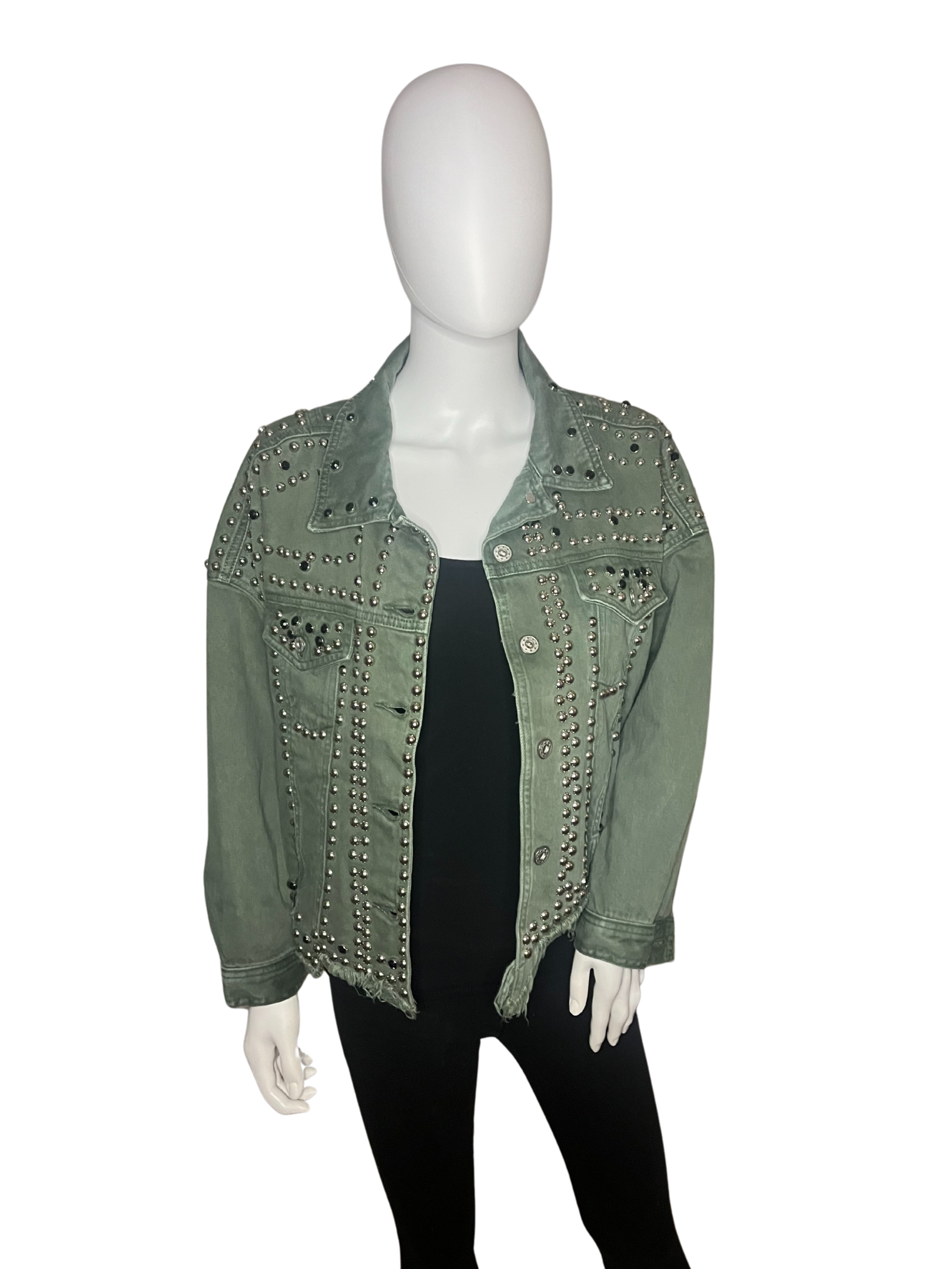 Giacca di jeans verde militare borchiata