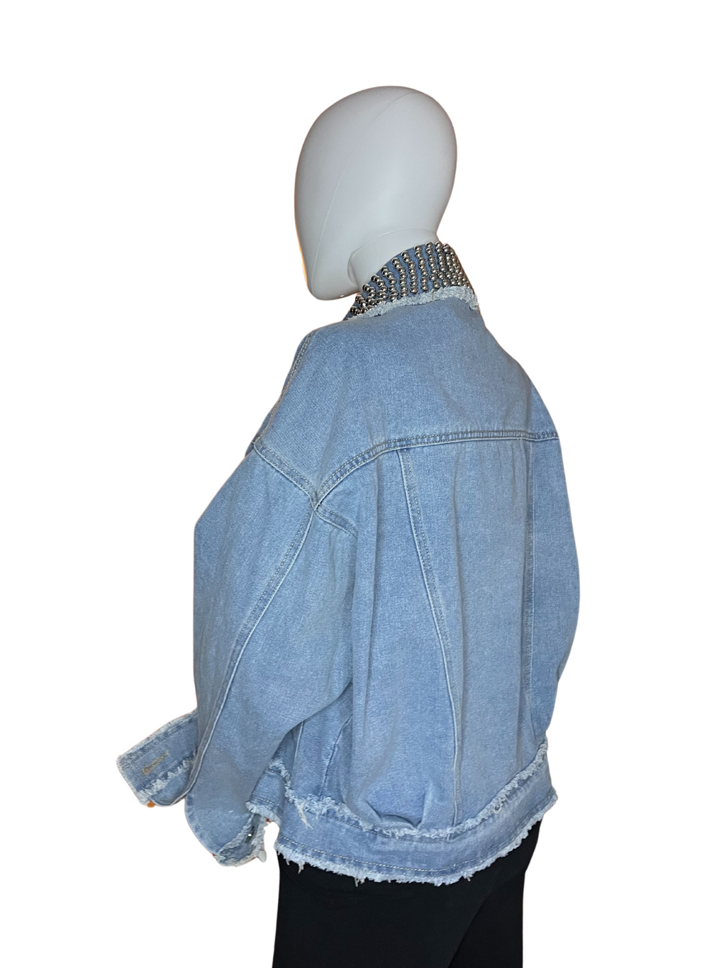 Giacca in jeans over con colletto borchiato